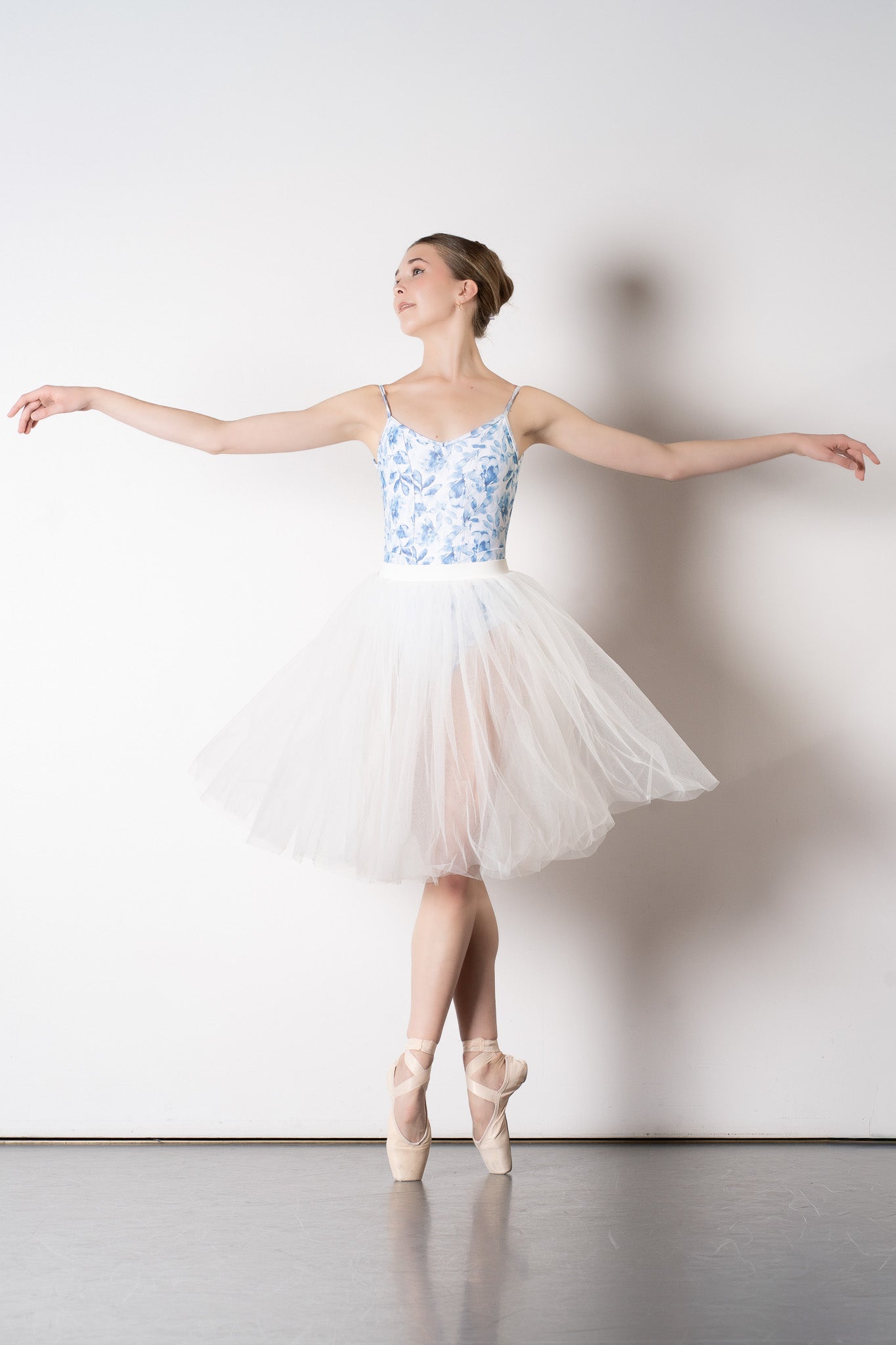 TULLE SKIRT SNOW